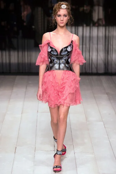 Look 25
